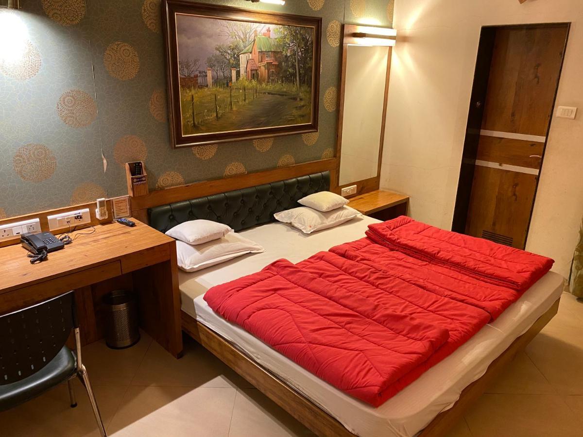 Panchavati Elite Inn Nashik Eksteriør billede